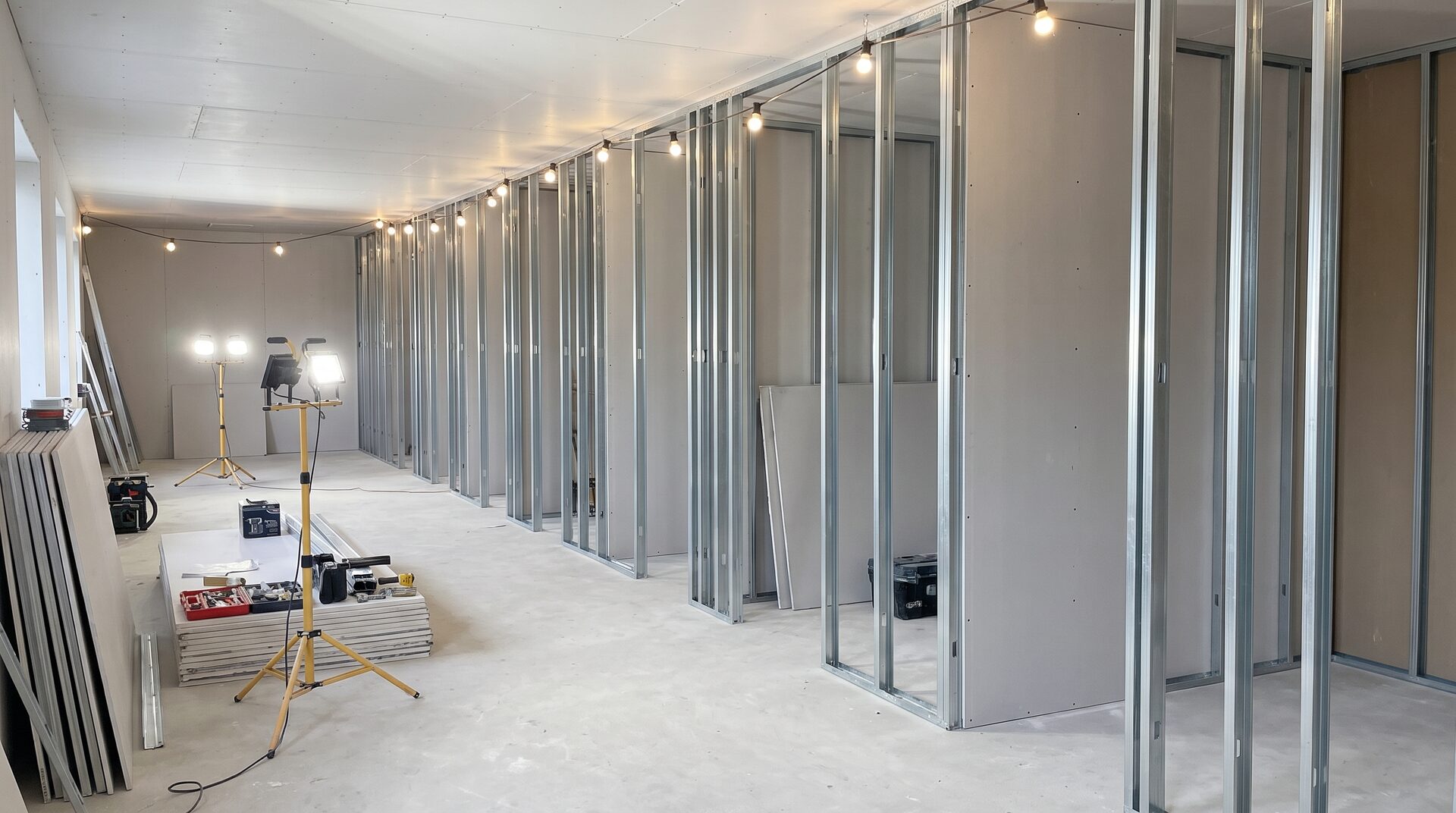 LEICHTBAU – Innenausbau mit Ständerwerk und Gipsplatten